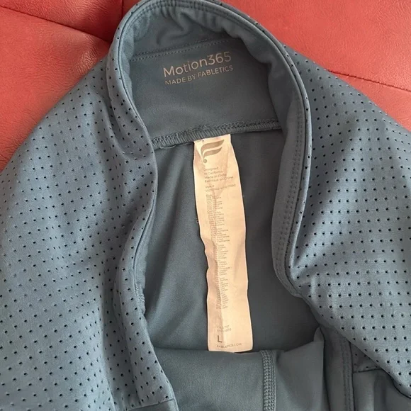 NWOT-Fabletics Motion365- Sleek Blue Ankle-Length Leggings - Picture 9 of 10